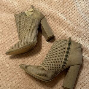 JustFab Chic Peek Zipper Ankle Bootie Boots